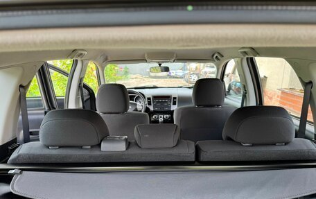 Mitsubishi Outlander III рестайлинг 3, 2011 год, 1 270 000 рублей, 17 фотография