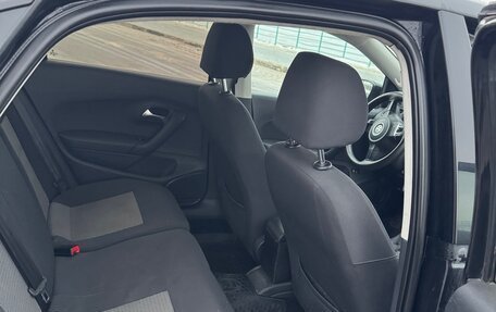 Volkswagen Polo VI (EU Market), 2013 год, 600 000 рублей, 12 фотография