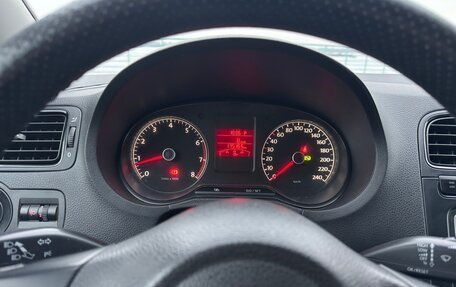 Volkswagen Polo VI (EU Market), 2013 год, 600 000 рублей, 16 фотография