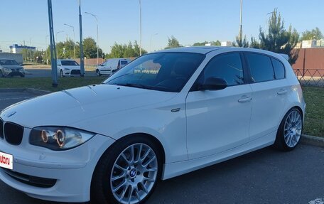 BMW 1 серия, 2008 год, 1 250 000 рублей, 2 фотография