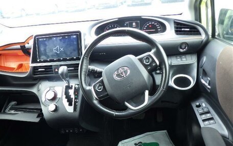 Toyota Sienta II, 2020 год, 1 750 000 рублей, 5 фотография