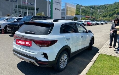 KIA Rio IV, 2021 год, 1 630 000 рублей, 2 фотография