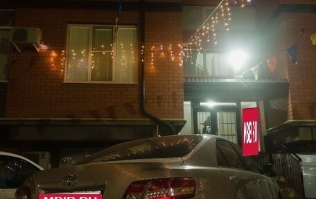 Toyota Camry, 2010 год, 950 000 рублей, 3 фотография