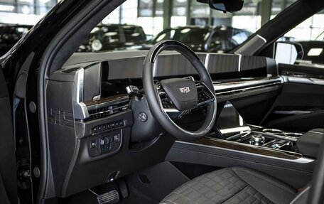 Cadillac Escalade V, 2025 год, 22 400 000 рублей, 15 фотография