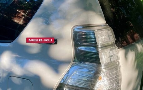 Toyota Land Cruiser Prado 150 рестайлинг 2, 2011 год, 4 700 000 рублей, 3 фотография