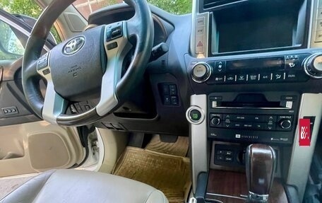 Toyota Land Cruiser Prado 150 рестайлинг 2, 2011 год, 4 700 000 рублей, 7 фотография