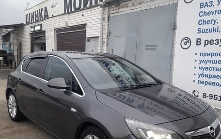 Opel Astra J, 2010 год, 760 000 рублей, 2 фотография