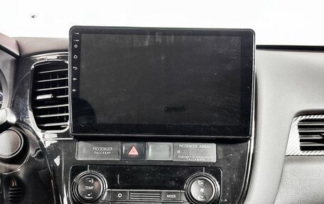 Mitsubishi Outlander III рестайлинг 3, 2014 год, 1 415 000 рублей, 18 фотография