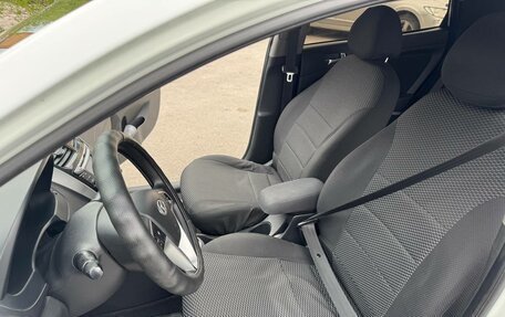 Hyundai Solaris II рестайлинг, 2011 год, 750 000 рублей, 3 фотография