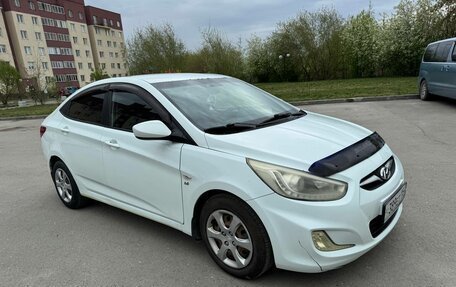 Hyundai Solaris II рестайлинг, 2011 год, 750 000 рублей, 8 фотография