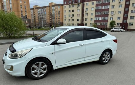 Hyundai Solaris II рестайлинг, 2011 год, 750 000 рублей, 6 фотография