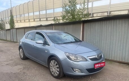 Opel Astra J, 2010 год, 777 000 рублей, 1 фотография