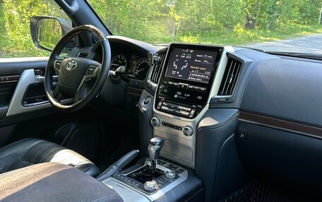 Toyota Land Cruiser 200, 2018 год, 7 650 000 рублей, 11 фотография