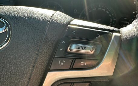 Toyota Land Cruiser 200, 2018 год, 7 650 000 рублей, 13 фотография