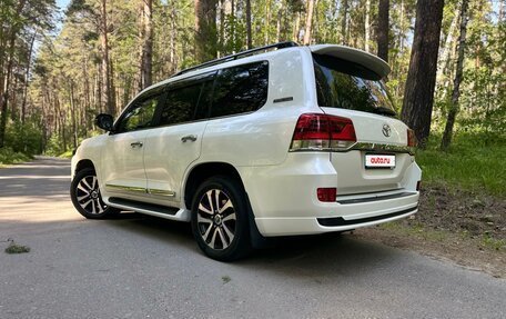 Toyota Land Cruiser 200, 2018 год, 7 650 000 рублей, 6 фотография