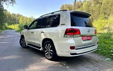 Toyota Land Cruiser 200, 2018 год, 7 650 000 рублей, 9 фотография