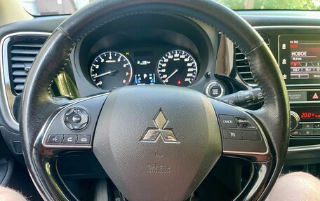 Mitsubishi Outlander III рестайлинг 3, 2018 год, 2 100 000 рублей, 16 фотография