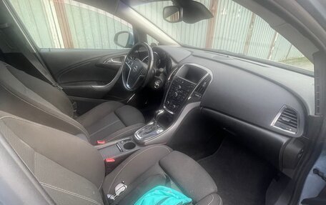 Opel Astra J, 2010 год, 777 000 рублей, 7 фотография