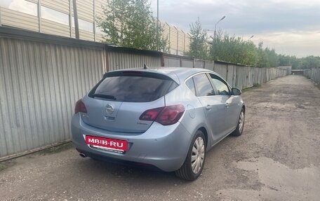 Opel Astra J, 2010 год, 777 000 рублей, 6 фотография
