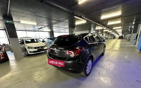 Opel Astra J, 2011 год, 599 000 рублей, 3 фотография