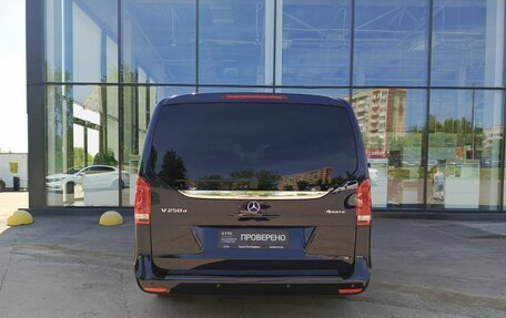 Mercedes-Benz V-Класс, 2016 год, 4 827 000 рублей, 7 фотография