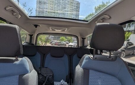 Citroen C4 Picasso II рестайлинг, 2017 год, 1 600 000 рублей, 14 фотография