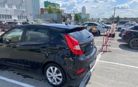 Hyundai Solaris II рестайлинг, 2011 год, 750 000 рублей, 3 фотография