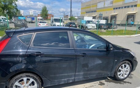 Hyundai Solaris II рестайлинг, 2011 год, 750 000 рублей, 6 фотография