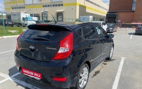 Hyundai Solaris II рестайлинг, 2011 год, 750 000 рублей, 5 фотография