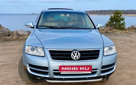 Volkswagen Touareg III, 2004 год, 1 000 000 рублей, 3 фотография