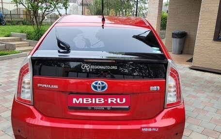 Toyota Prius, 2015 год, 1 250 000 рублей, 5 фотография