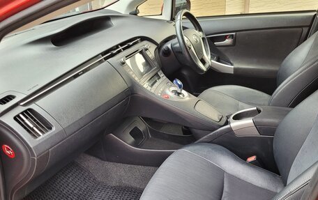 Toyota Prius, 2015 год, 1 250 000 рублей, 13 фотография