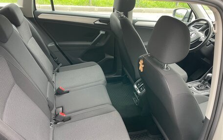 Volkswagen Tiguan II, 2019 год, 2 200 000 рублей, 11 фотография
