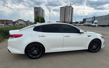 KIA Optima IV, 2016 год, 1 750 000 рублей, 3 фотография