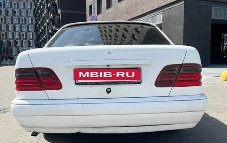 Mercedes-Benz E-Класс, 1996 год, 350 000 рублей, 4 фотография
