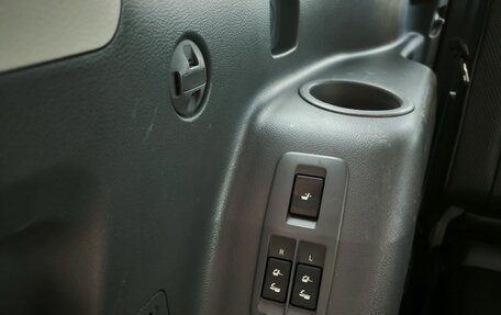 Toyota Land Cruiser Prado 150 рестайлинг 2, 2010 год, 2 388 000 рублей, 25 фотография
