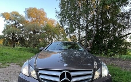 Mercedes-Benz E-Класс, 2012 год, 1 999 000 рублей, 1 фотография