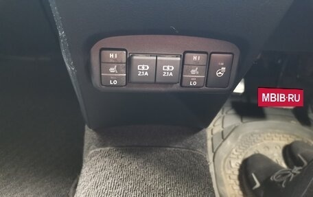 Toyota Sienta II, 2019 год, 1 730 000 рублей, 24 фотография
