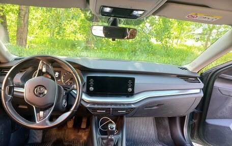 Skoda Octavia IV, 2021 год, 2 400 000 рублей, 2 фотография