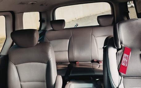 Hyundai Grand Starex Grand Starex I рестайлинг 2, 2008 год, 1 150 000 рублей, 17 фотография