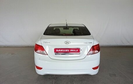 Hyundai Solaris II рестайлинг, 2013 год, 600 000 рублей, 5 фотография