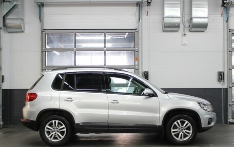 Volkswagen Tiguan I, 2011 год, 935 000 рублей, 4 фотография