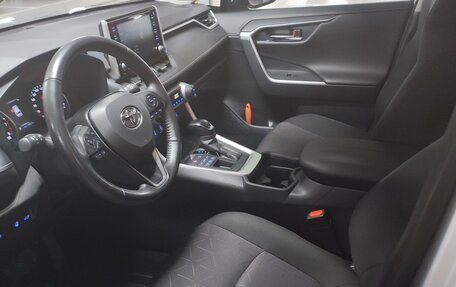 Toyota RAV4, 2020 год, 3 100 000 рублей, 7 фотография
