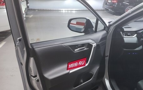 Toyota RAV4, 2020 год, 3 100 000 рублей, 11 фотография