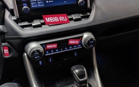 Toyota RAV4, 2020 год, 3 100 000 рублей, 9 фотография