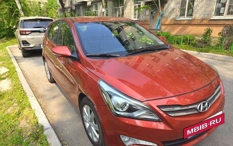 Hyundai Solaris II рестайлинг, 2015 год, 1 200 000 рублей, 2 фотография