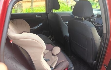 Hyundai Solaris II рестайлинг, 2015 год, 1 200 000 рублей, 9 фотография