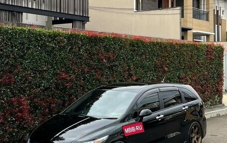 Honda Stream II, 2012 год, 1 180 000 рублей, 1 фотография