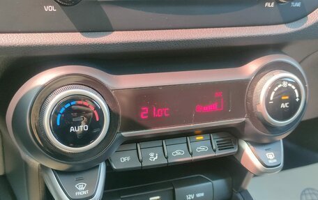 KIA Rio IV, 2018 год, 1 295 000 рублей, 12 фотография