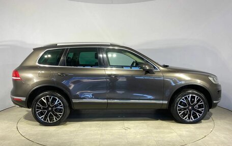 Volkswagen Touareg III, 2015 год, 1 999 000 рублей, 5 фотография